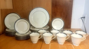 Lenox Cosmopolitan BLACK ROYALE 40 pc set / Service for 8, Excellent - Picture 1 of 13