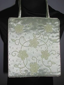 Beaded Handbag, Cream, closes with zipper, inside zippered pocket, flowers, NWOT - Picture 1 of 3