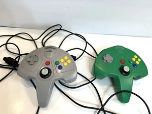N64 2 Controllers Performance SuperPad 64 Gray Green Color Nintendo 64 UNTESTED - Picture 1 of 7