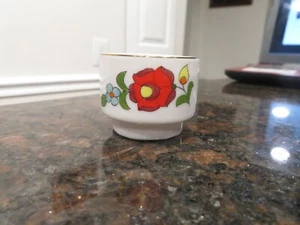 KALOCSA HAND PAINTED PORCELAIN shot cup - Picture 1 of 4