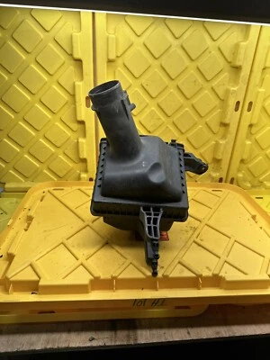 2008 - 2015 年 INFINITI M37 Q60 前左侧空气盒 INTAKE 盒 - 原始设备制造商工厂 — 第 1/4 张图片