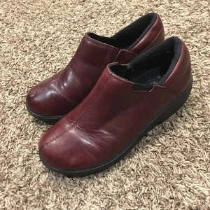 Crocs Womens Work Clogs Maroon Womens Size 6 - Picture 1 of 7