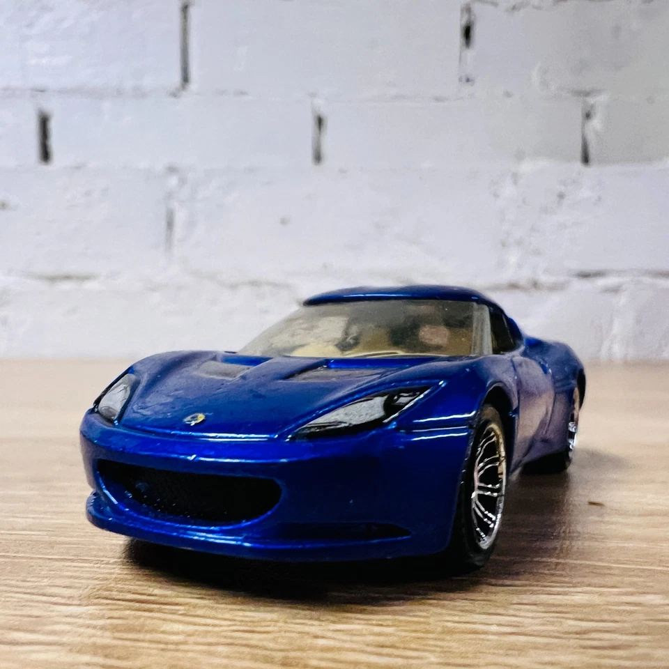 Matchbox MB750 2008 Lotus Evora Blue 2009 Sports Cars 2/13 White Interior - Image 1 of 4