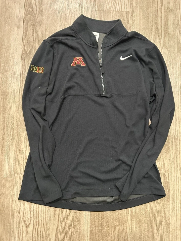 Minnesota Gophers Nike Team Issued Nike QZip Minnesota Basketball XL - Image 1 of 2