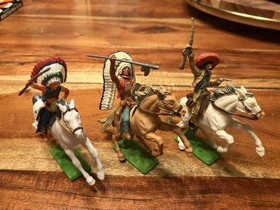 Gran Bretaña Detalle Lote de 3 Jinetes Occidentales Montados Foto 1 de 4