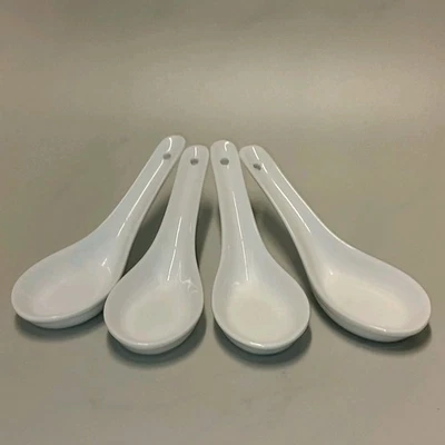 Colheres de sopa de caixa e barril 5" porcelana branca conjunto de 4 asiáticas Miso Pho Ramin - Imagem 1 de 4