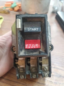SQUARE D NEMA Size M-0 Starter 2510 MB0-2 Series A (VR3A) - Picture 1 of 8
