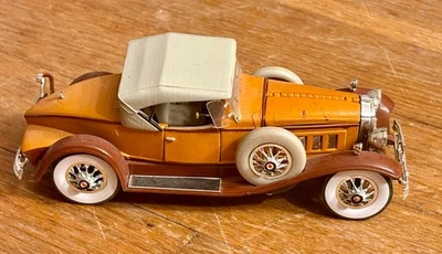 1930 Packard Boattail Speedster Diecast Model Car Brown 1/32 by Signature Models - Image 1 of 3