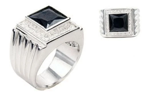 Anillo de circonita cúbica de diseñador negro de ónix enchapado en rodio para hombre - 14 Foto 1 de 1