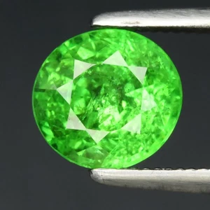💎 Granate tsavorita verde natural ovalado de 1,29 quilates 6,5 x 6,3 mm - Piedra preciosa de Tanzania - Imagen 1 de 4