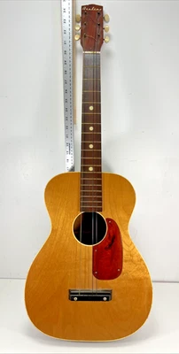 OLD VINTAGE ANTIQUE 1960s HARMONY AIRLINE F66 ACOUSTIC GUITAR H162? - Image 1 of 4
