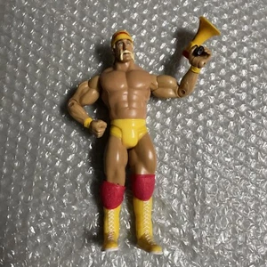 2003 WWE Jakks Pacific HULK HOGAN Wrestling Action Figure with Red Knee Pads 7" - Picture 1 of 14