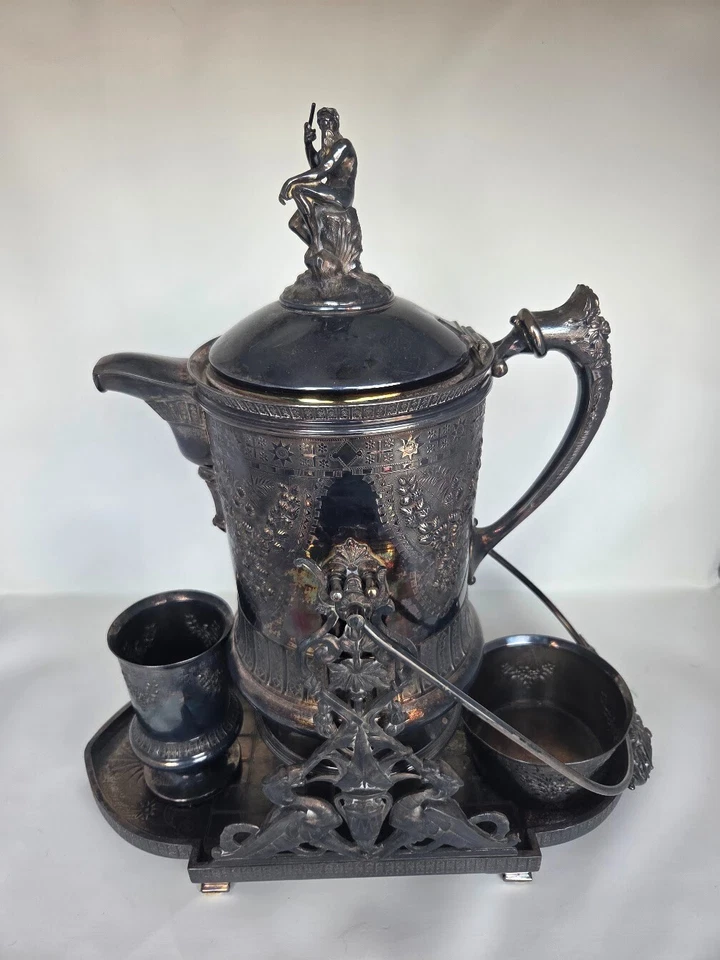 Antiguo juego de jarra de agua inclinable Rogers Smith plateado 1868 ornamentado completo Foto 1 de 4