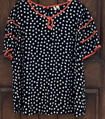 Top para mujer CATO multicolor manga corta talla grande ribete en contraste usado en excelente estado Foto 1 de 4