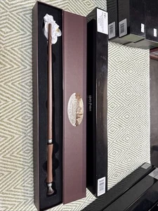 Pius Thicknesse  Wand In Box With Cardboard Sleeve Harry Potter BNIB - Picture 1 of 5