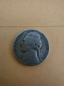1946 Jefferson Nickel NO MINT MARK RARE Post-War Coin - Picture 1 of 2