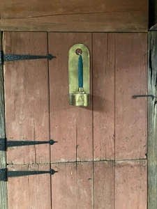 Candelabro aplique de pared de latón macizo primitivo vintage 15" de alto hecho en Holanda - Imagen 1 de 9