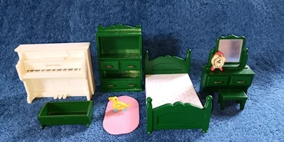 Alfombra de escritorio de esquina Epoch Calico Critters Cloverleaf 1985 BR verde 9 relojes cama piano Foto 1 de 4