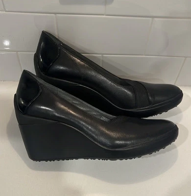 IMPRESIONANTE! ¡Zapatos de cuña de cuero negro "TSUBO"! Talla 8! ¡Excelente estado! Foto 1 de 4