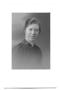 Retrato de Soldado Sueco Mujer Soldado Vintage Foto Real Postal - Imagen 1 de 1