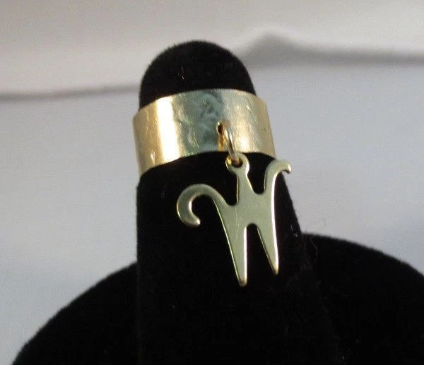 14KT Gold EP Lang Anfangsbuchstabe Mit Zehen Ring IN Gehämmerte Ring - Bild 1 von 1