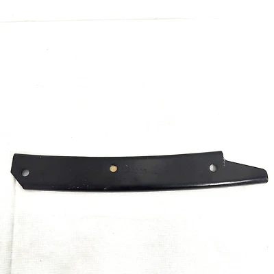 Pontiac Firebird 1993-1997 parachoques delantero inferior izquierdo retenedor GM # 10242220 Foto 1 de 4