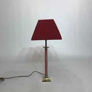 Lámpara de mesa de esmalte de latón y rosa década de 1980 Memphis vintage retro - Imagen 1 de 7