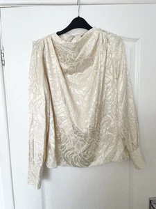 River Island Cream Rose Floral Long sleeve Blouse Size 14 - Picture 1 of 11