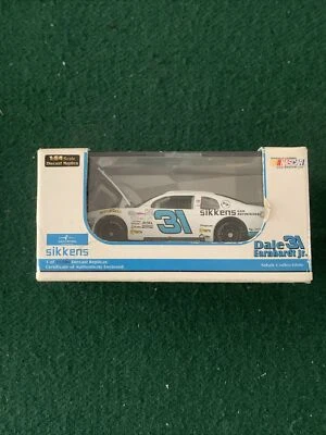 Revell Dale Earnhardt Jr #31 1999 Sikkens Monte Carlo 1:64 NASCAR Foto 1 de 4