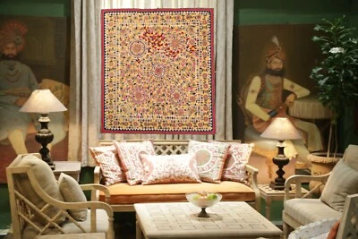 Tapiz antiguo tribal artesanal de 70-80 años, textil Gujrati vintage de 5,5X6 pies Foto 1 de 4