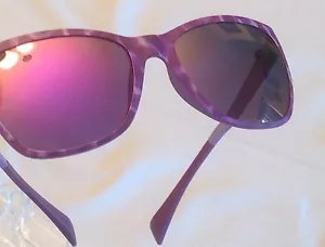 OCCHIALI DA SOLE ITALIA INDIPENDENTI 0018 094 ROSA AVANA IRIDESCENTI VIOLA/ROSA SPECCHIO - Foto 1 di 11