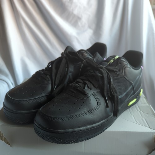 NIKE Air Force 1 React Allenatore in pelle nera taglia 9 UK