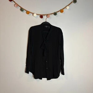 Blusa Theory negra seda cuello corbata abotonada - Imagen 1 de 5