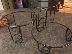 Set Of 3 Vintage Celebrating Home 9 in Wrought Iron Plate Stands- Pre-owned - Picture 1 of 1