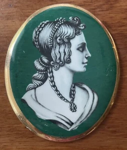 Cameo Ceramic Tile, Green W/ Gold Trim, Slight defect 4.25" X 5" Victorian - Picture 1 of 2