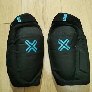 Fuse Echo Knieschoner Schutz schwarz L Large BMX MTB - Bild 1 von 4