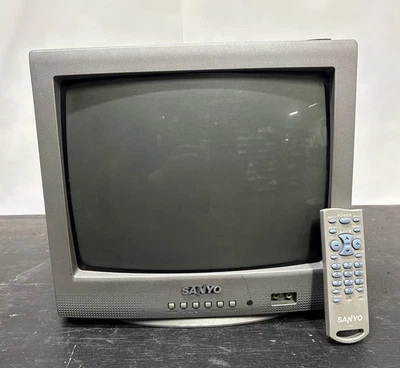 Sanyo DS13204 13" CRT TV A/V Inputs Retro Gaming W/ OEM Remote Tested Works - Image 1 of 4