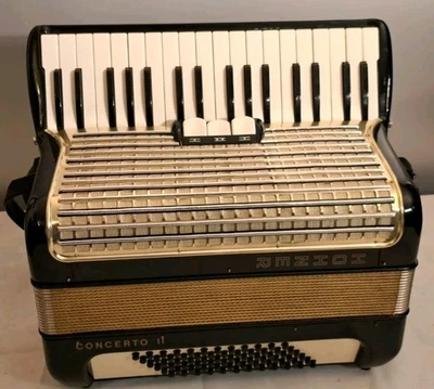 HOHNER CONCERTO II ACCORDION 72 Basses 2 Choirs EXCELLENT CONDITION 1A - Image 1 of 4