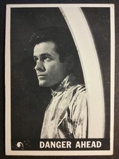 1966 TOPPS LOST IN SPACE #17 DANGER AHEAD  VG-EX