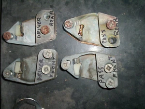 1958 Edsel Ranger 4 door sedan door latch strikers 58 striker catch catches - Bild 1 von 2