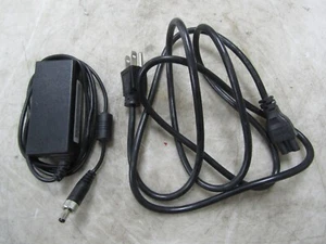 💥FSP GROUP INC. ADAPTADOR DE CORRIENTE CONMUTADOR 100-240 VAC 12 VDC FSP036-RBBN2 - Imagen 1 de 7