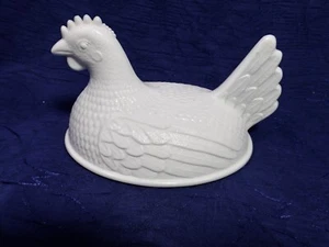Vintage Milchglas Henne auf Nest NUR TOP - Bild 1 von 3