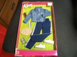 Mattel Barbie Fashion Avenue Ken Friday Night Film Kleidung Outfit NRFB 2002 - Bild 1 von 2