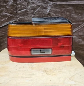1993 1995 Toyota Corolla Left Tail Light assembly Driver side - Picture 1 of 5
