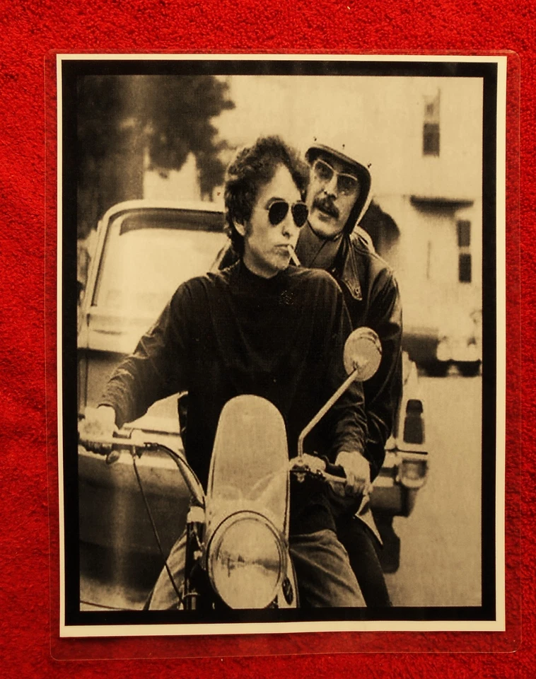 BOB DYLAN UNPUBLISHED PHOTO WITH ROBBIE ROBERTSON   WOODSTOCK ERA - Image 1 of 1