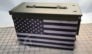 Par de calcomanías de vinilo gris negro bandera estadounidense caja de munición EE. UU. - Imagen 1 de 2