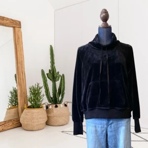 Anthropologie Sunday in Brooklyn Women's M Fuzzy Fleece Hooded Sweatshirt Black - Picture 1 of 11