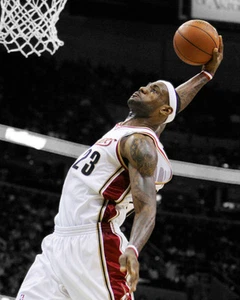 Cleveland Cavaliers LEBRON JAMES Glossy 8x10 Photo Spotlight Basketball Poster - Picture 1 of 1
