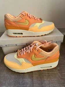 Taglia 7,5 M/9 W - Nike Air Max 1 Puerto Rico Day - Orange Frost (FD6955-800) - Foto 1 di 7