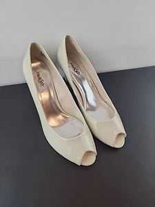 East 5th woman's size 8M slip on high heels Beige Patent  open toe 3" heels - Picture 1 of 8